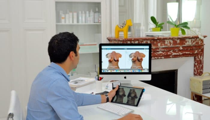 Implants mammaires en 4D avec CRISALIX 4D