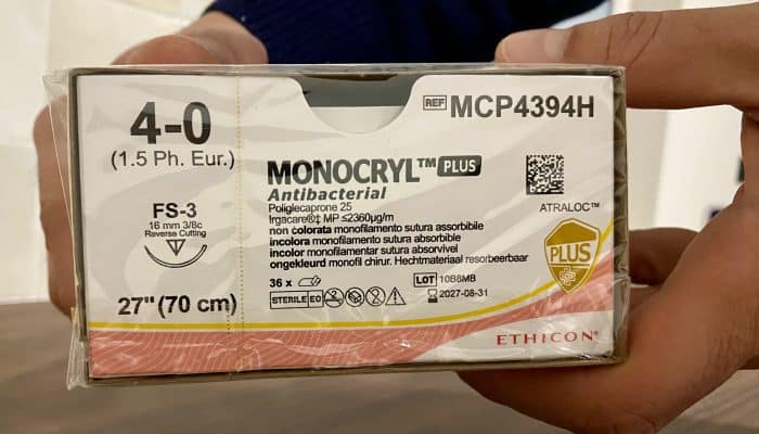 Photo Fil résorbable pour opération de chirurgie