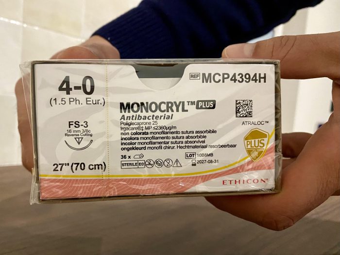 Photo Fil résorbable pour opération de chirurgie